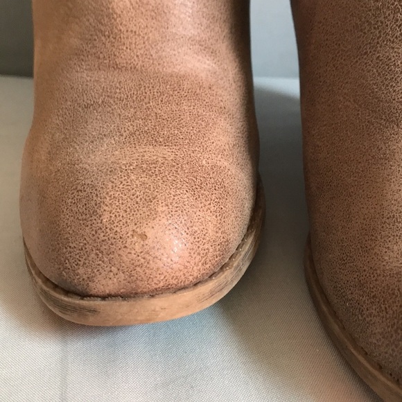 Forever 21 taupe faux leather pull on boots, chunky heel, rounded toe size 9 - Picture 10 of 11